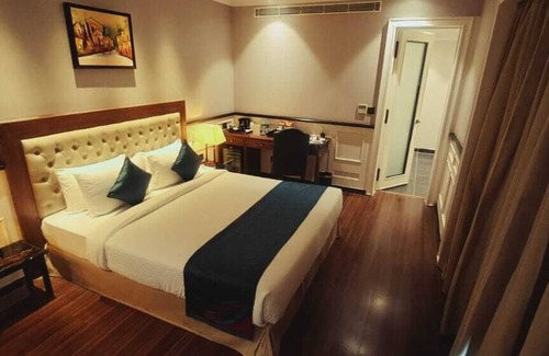 Bommasandra Hotel | Nambiar Club Bellezea