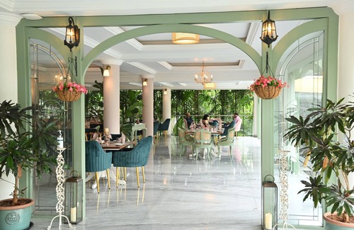 Bommasandra Hotel | Nambiar Club Bellezea