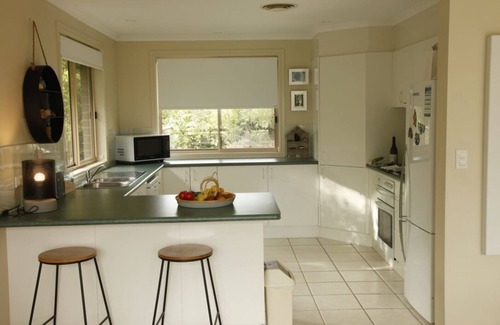 Nambucca Heads House | Nambucca Beach House - Home with great sea views, full kitchen & strong Wi-Fi