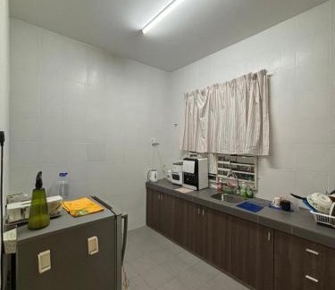 Perak Tengah District House | Nameera Stay Bandar Universiti Seri Iskandar