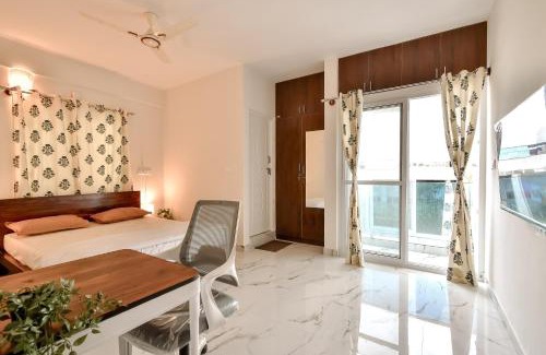 Brookefield Hotel | Namma HomeSlice, Balcony Rooms in Brookefield