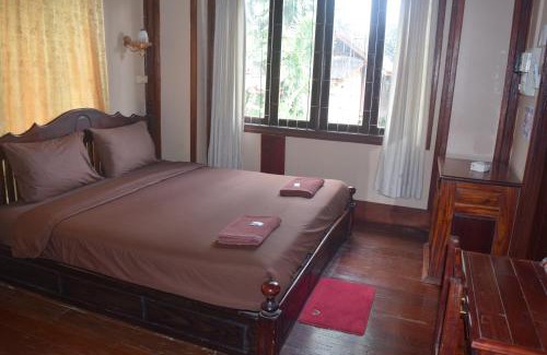 Vang Vieng House | Namsong Bridge Bungalows
