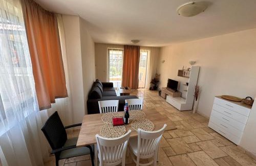 Topola Apartment | Nana apartment in Kaliakria resort