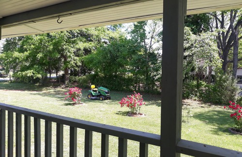 Pleasant Hill House | Nana's Place 5 min. off I-77 Stone Mtn. State Pk Cruise-ins, old cars