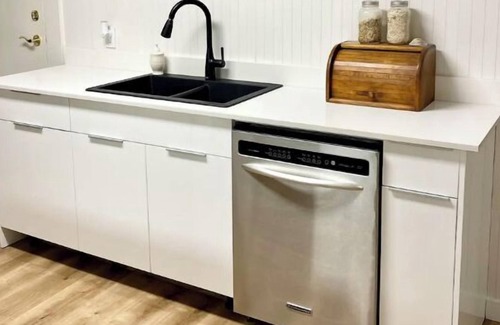 Regional District of Nanaimo House | Nanaimo Suite Stay