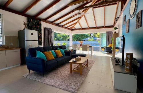 Fare Villa | Nanihi Villa - 5 min airport, Wifi, AC & Pool