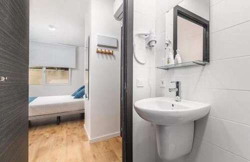 Poblats Maritims House | Nanit Valencia Hostel