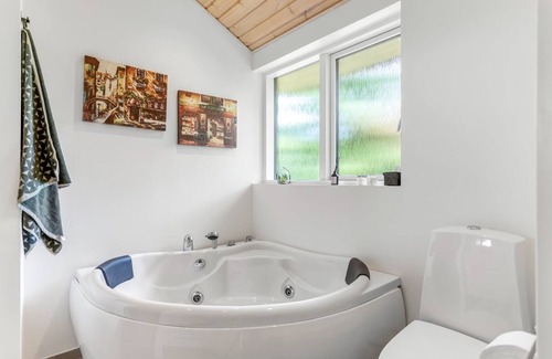 Haslevgarde House | "Nanni" - from the sea by Interhome