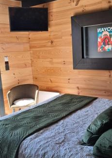 Medis House | Nanoucka