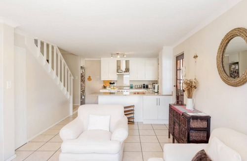 Claremont House | Nansen Place 2 Bedroom in Claremont