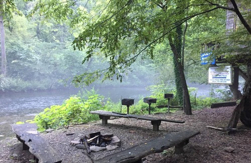 Bryson City Cabin | Nantahala RiverHouse riverfront w/great Fishing/Views/Hiking/Paddling/Campfires!