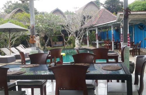 Mushroom Bay Resort | Nanuk's Bungalows