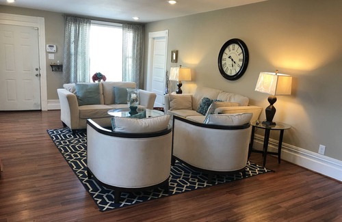 Vallejo House | Napa, Sonoma or Ferry to San Francisco: Large Home Sleeps 15