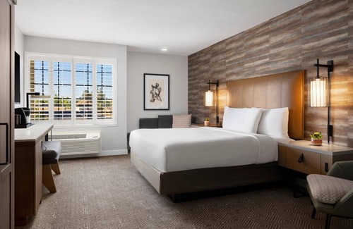Napa Hotel | Napa Winery Inn, an Ascend Hotel Collection Member