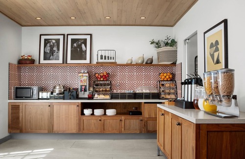 Napa Hotel | Napa Winery Inn, an Ascend Hotel Collection Member