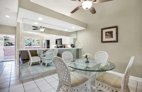 Naples Condo | Naples 2/2 Updated Waterfront Condo in Falling Waters Rosewood Community