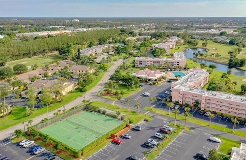 Central Naples Condo | Naples Beach Condo