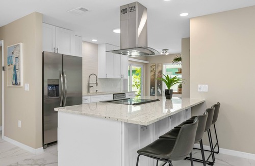 Naples Park House | Naples Fl. 1.5 miles from the beach