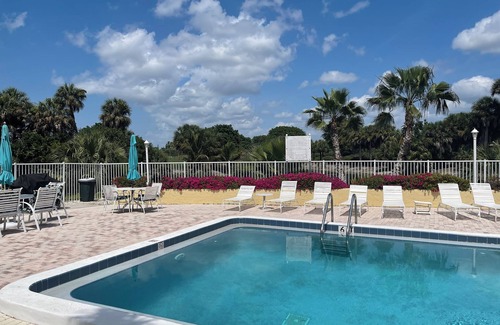 Palm River Estates Condo | Naples Florida two bedroom Condo