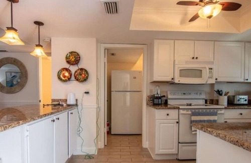 Lely House | Naples Hideaway Townhouse 2 BR|2 1/2 BA|