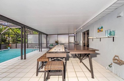 Central Naples House | Naples Luxury 4BDR+Den POOL Home