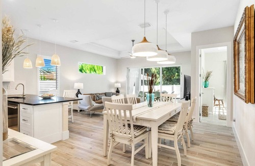 Naples Park House | Naples Park Villa: Beach, Pool, Family fun and more!