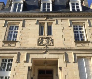 Saint-Jean-aux-Bois Apartment | Napoleon Chateau Luxuryapartment for 18 guests with Pool near Paris!