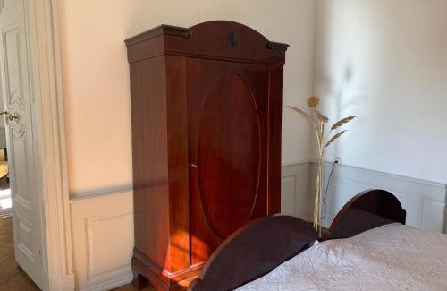 Gutenzell Apartment | Napoleonsuite auf Schloß Hürbel