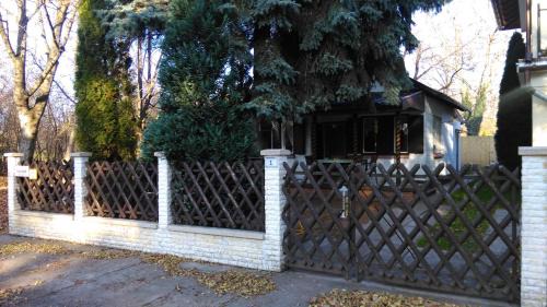 Gyoparosfuerdo Apartment | Napsugár Vendégházikó