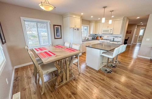 Okanagan-Similkameen Cottage | Naramata Countryside Cottage with View