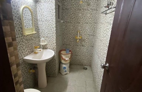 Haridwar House | Narayani Guest House By GRB