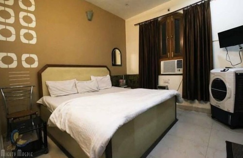 Haridwar House | Narayani Guest House By GRB