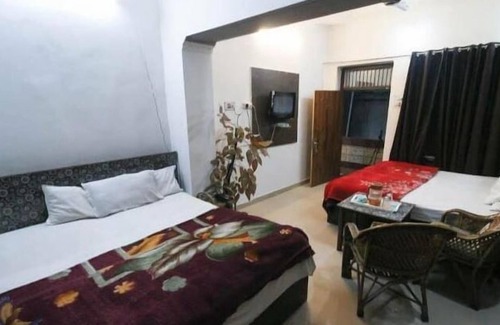 Haridwar House | Narayani Guest House By GRB