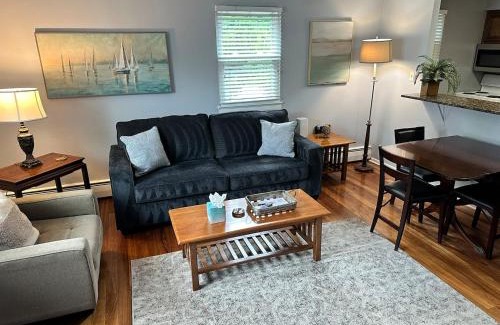 Narberth Apartment | Narberth - Fire Works, Train 2 Philly, Town Center