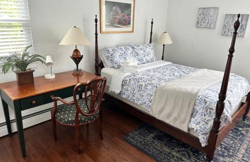 Narberth Apartment | Narberth - Fire Works, Train 2 Philly, Town Center