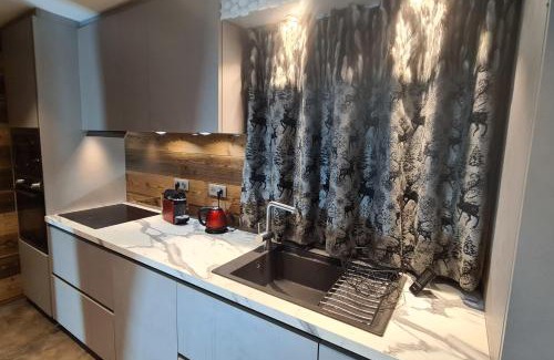 Nevache Apartment | Narnia - Spacious and comfortable