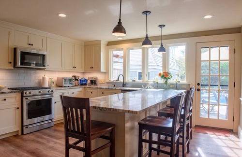 Narragansett House | Narragansett Pier Estate with Pool, sleeps 14