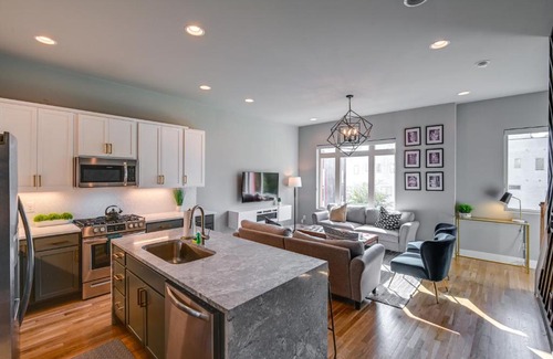 Haynes Area House | Nashville Townhome with Rooftop Balcony and Game Room!