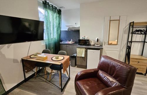Beauvais Apartment | Nassau2 F1