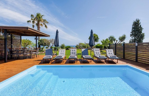 Ialyssos House | Nastazia Luxury Beach House