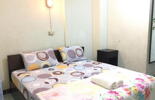 Wat Bowon Niwet Apartment | NAT 2 Guest House