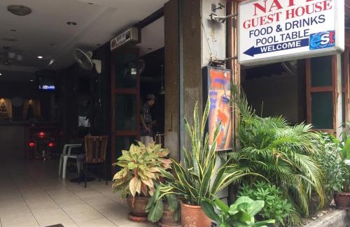Wat Bowon Niwet Apartment | NAT 2 Guest House