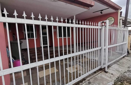 Kuching House | Natol Homestay - Kenyalang Park