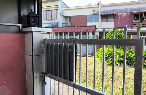 Kuching House | Natol Homestay - Kenyalang Park