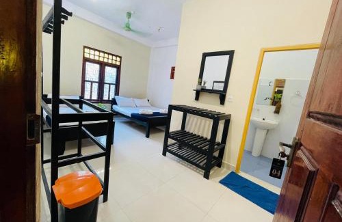 Uppuveli House | Natraj Guest House