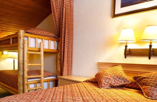Moran House | Natural Escape! Two Convenient Units, Close to Attractions