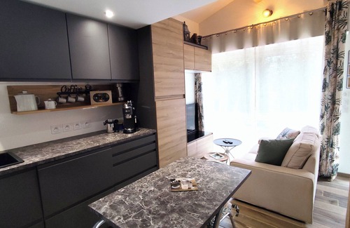 Camps-la-Source Apartment | Natural haven of peace in Provence with garden and jacuzzi for 2/3 people