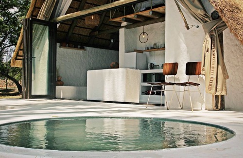 Mookgopong House | Natural Hot Spring bungalow in Limpopo