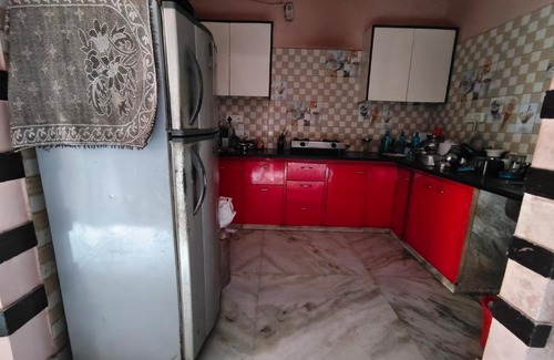 Azadpur House | Natural Light Comfortable Room Friendly Home Stay