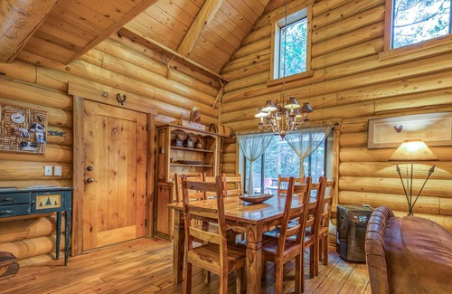 Idyllwild Cabin | Natural log cabin with guesthouse, game room, enclosed yard & washer/dryer